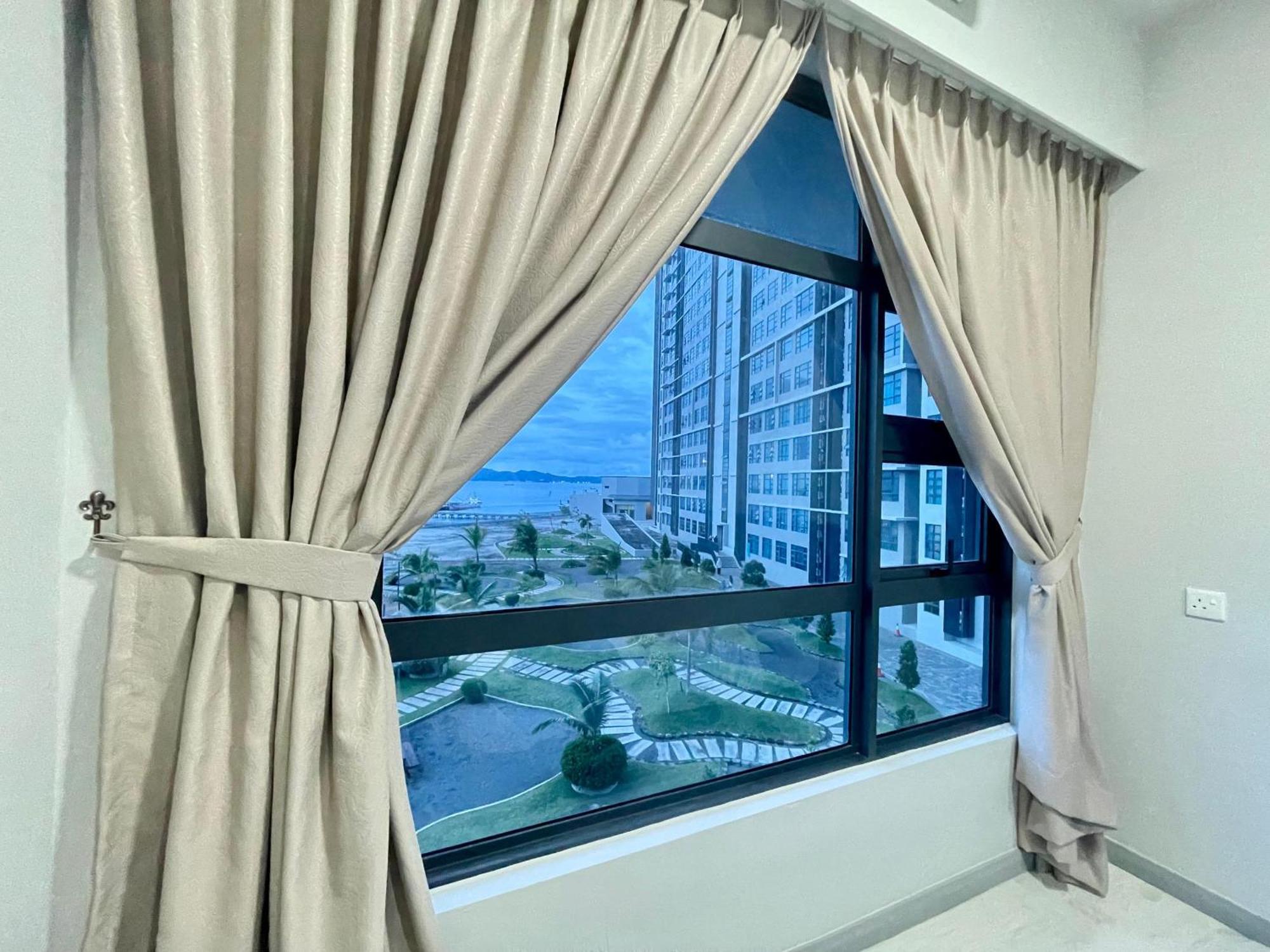 Ferienwohnung Jesselton Quay Sea & Pool View For 6 Pax Kota Kinabalu Exterior foto